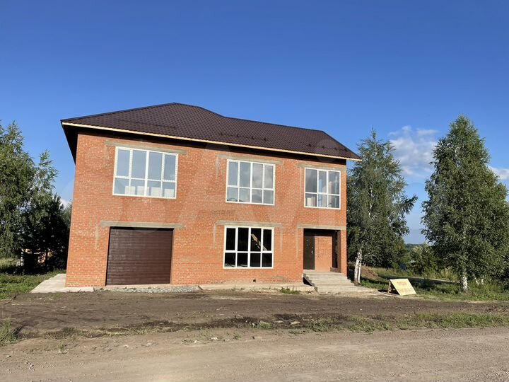 Коттедж 230 м² на участке 10 сот.