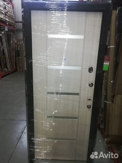 Входная стальная дверь