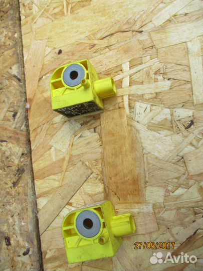 Датчик удара Форд Фьюжн 2008г