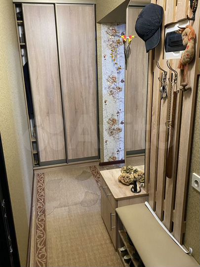2-к. квартира, 82 м², 2/5 эт.