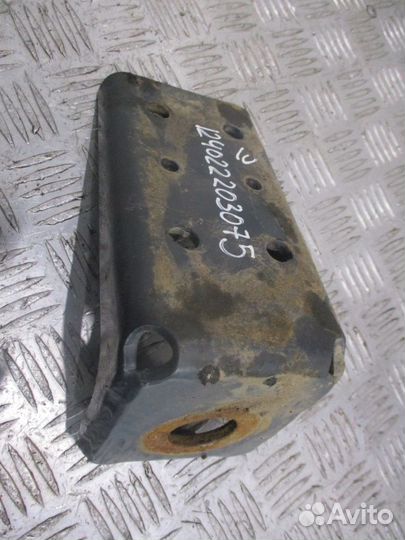 Кронштейн амортизатора Iveco 41028124