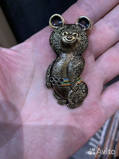 Значок Олимпийский мишка 6.5 см редкий