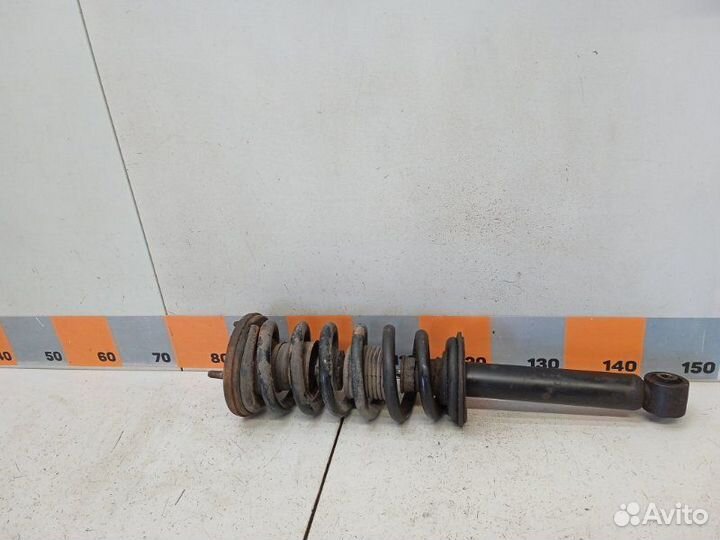 Амортизатор передний Mitsubishi Pajero 3 3.5 2003