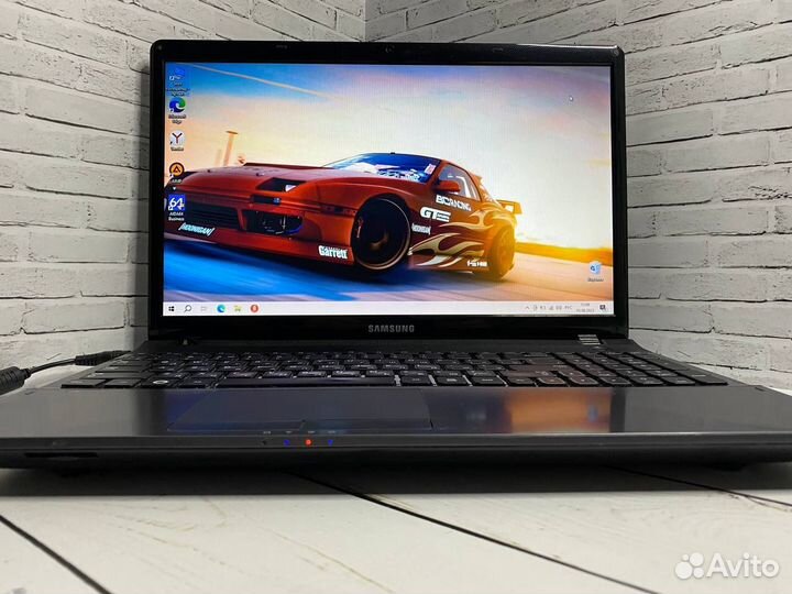 Игровой ноутбук Samsung i5/6Gb/2видеокарты/SSD
