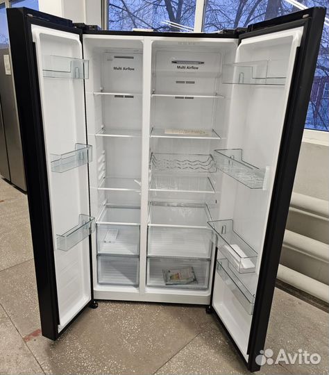 Холодильник Hisense RS711N4AFE