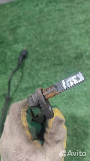 Датчик ABS передний Renault Duster 2015