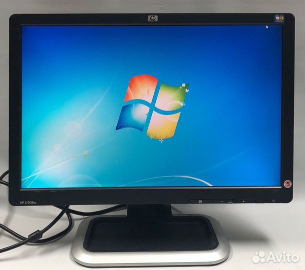 Mонитор HP L1908W