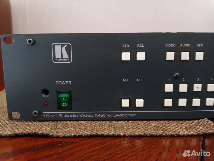 Матричный коммутатор kramer VS-162AV