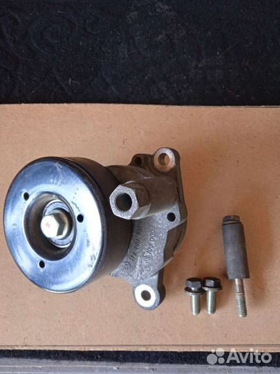 Механизм натяжения Обводного ремня мерседес W140