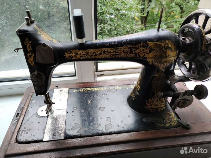 Швейная машина Singer