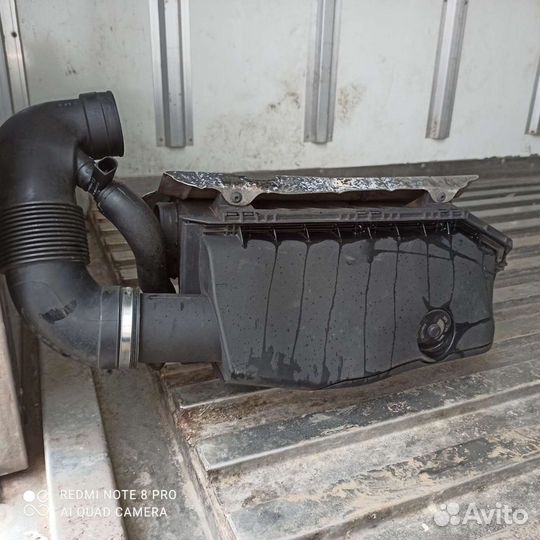 Корпус воздушного фильтра с датчиками для Мерседес