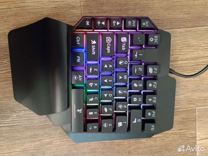 Игровая клавиатура с подсветкой