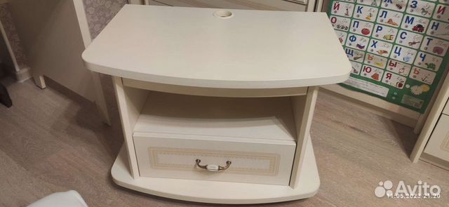 Тумба под телевизор 