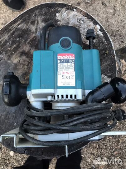 Фрезер Makita RP 1110C