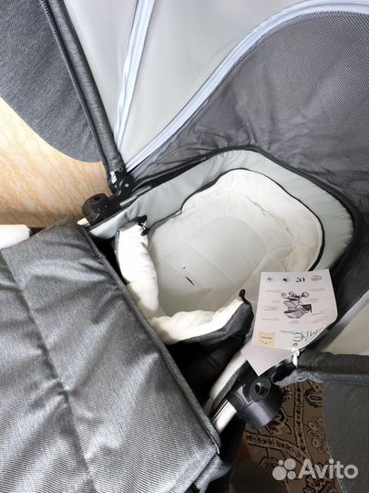 Коляска 3 в 1 новая farfello