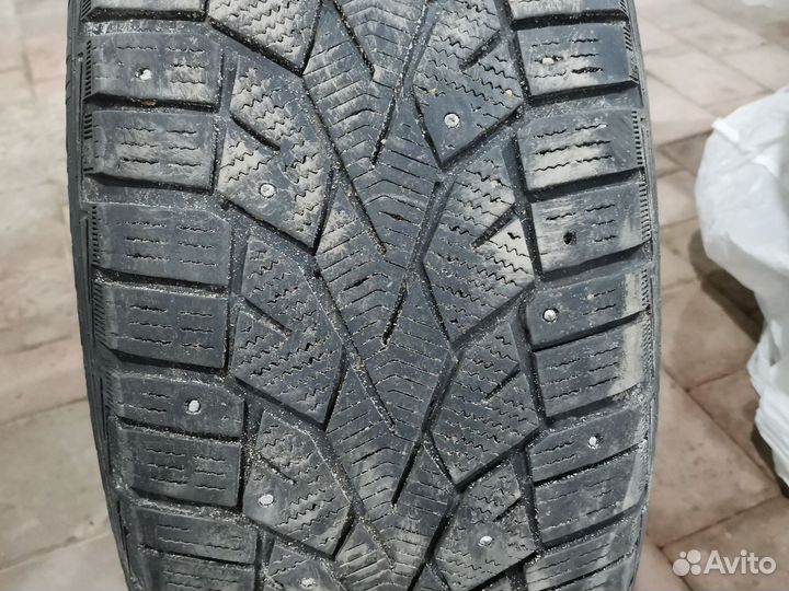 Gislaved NordFrost 100 215/55 R16 93T