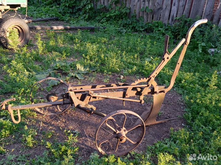 Конный плуг