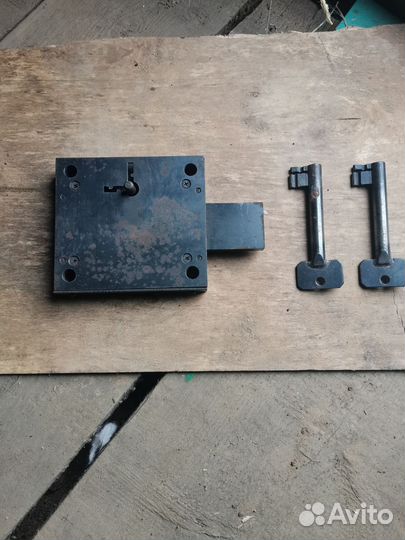 Замок ручной работы