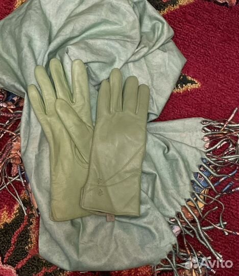 Кожаные перчатки