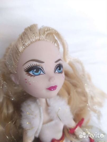Кукла Ever After High Эппл Вайт коронация