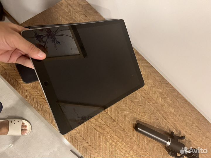 iPad pro 12 9 2017 256 экран мерцает