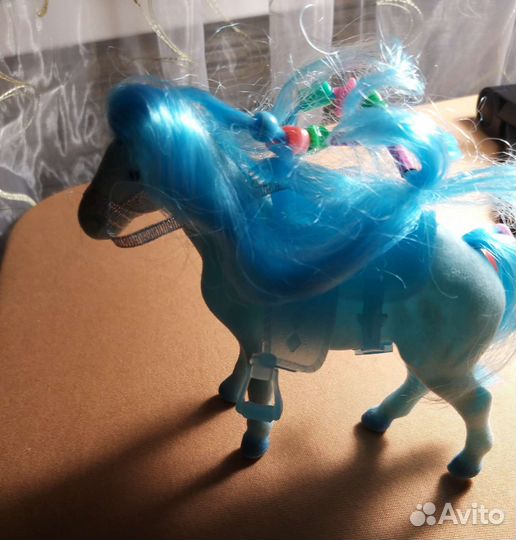 Большая и маленькая мягкая игрушка- Лошадка