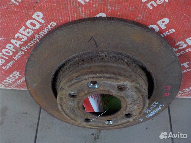 Тормозной диск передний правый Renault Sandero