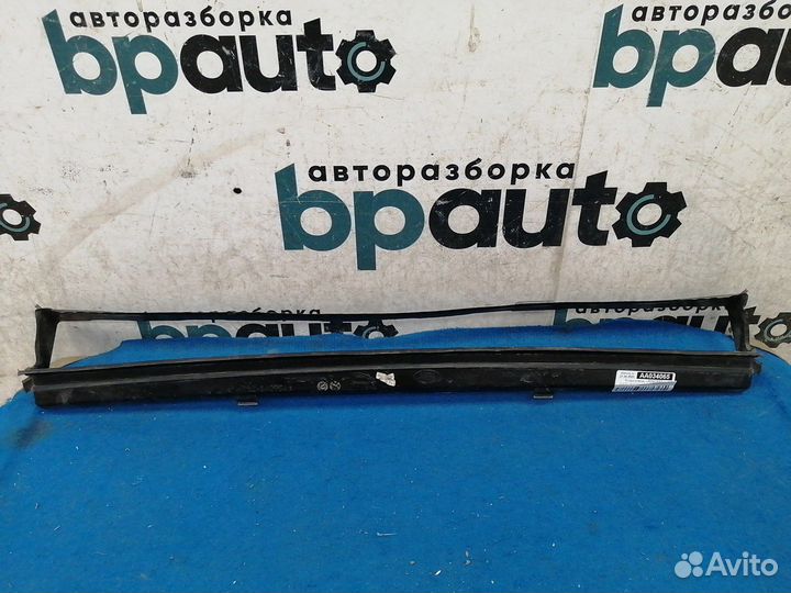 Воздуховод LR082887 HY32-8A095-AD Land Rover