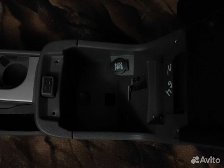 Подлокотник ford focus 2 рестайлинг прав.руль