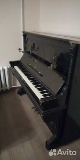 Антикварное пианино Muhlbach