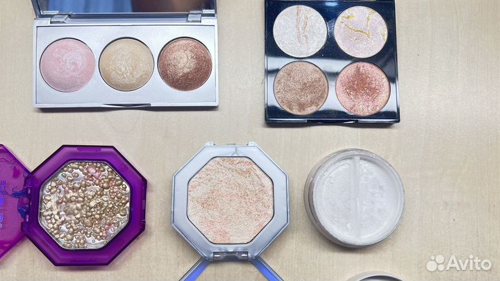 Хайлайтеры Revolution, Influence Beauty, L'atuage