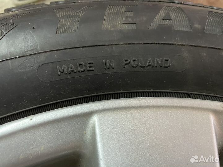 Goodyear Ultragrip Ice Arctic 215/60 R16 99