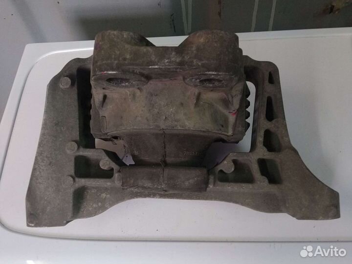 Опора двигателя Правая ford C-MAX