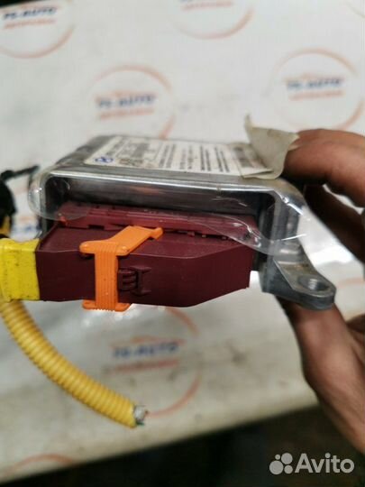 Блок SRS Hyundai Getz 1.4 G4EE 2006