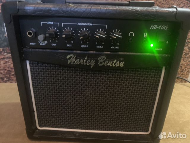 Гитарный комбоусилитель