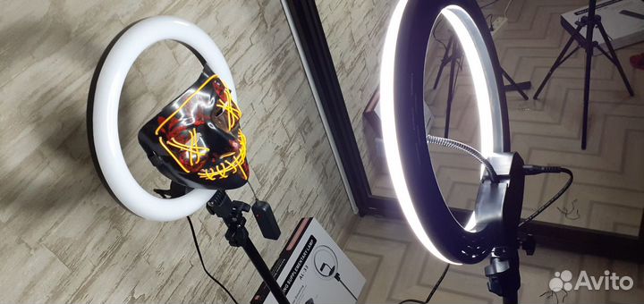 Кольцевая лампа Rohs 36см + пультом ду + Штатив