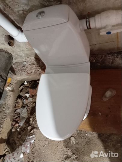 Продам унитаз б/у в хорошем состоянии