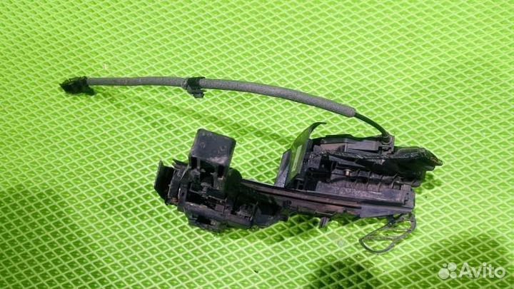 Замок боковой двери передний правый Ford Focus 3