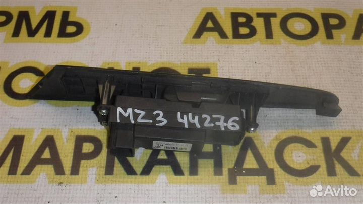 Кнопка стеклоподъемника Mazda Mazda 3 (BK) 2002-2