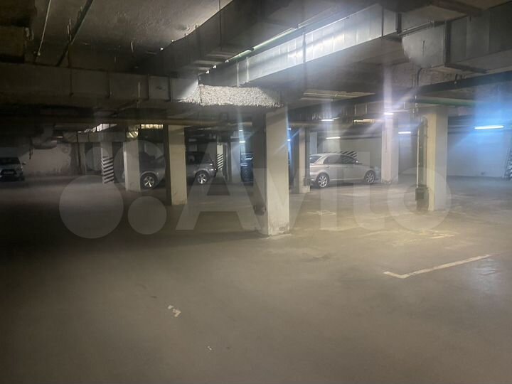 Машиноместо, 15 м²