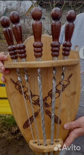 Подставка под шампура. Подарок мужчине, на заказ