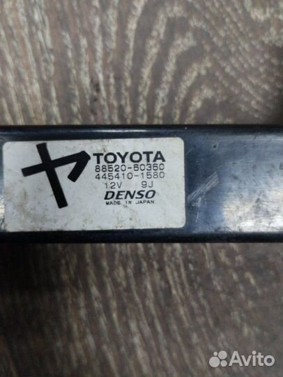 Кронштейн Toyota Land Cruiser 200 1grfe 2007