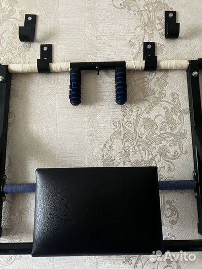 Турник настенный с брусьями