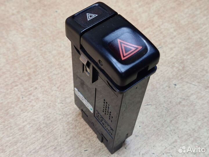 Кнопка аварийки, Volvo 960