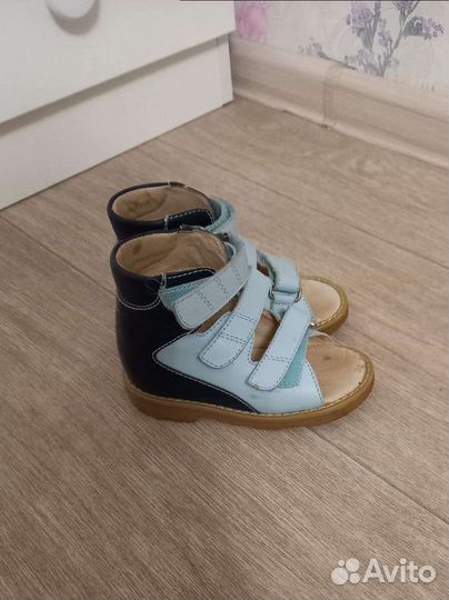 Ортопедические сандалии