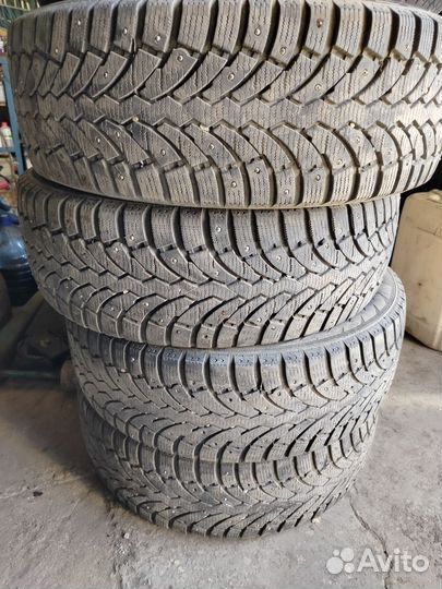 Formula Ice 215/65 R16
