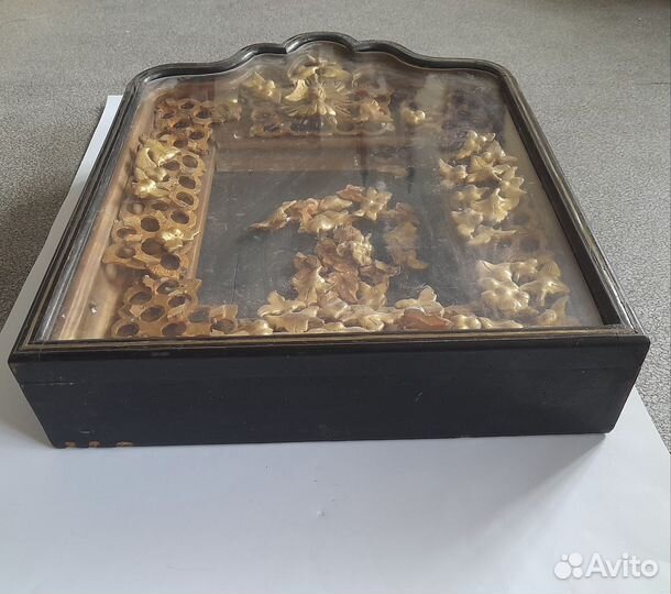 Старинный киот