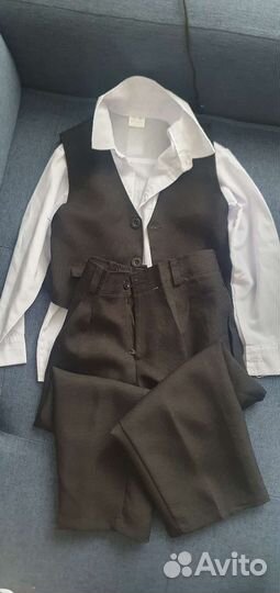 Костюм на мальчика на 3-4 года