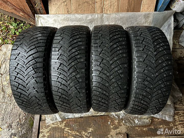 Michelin X-Ice North 4 235/45 R18