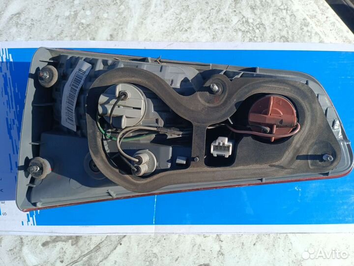 Kia rio 3 хэтчбэк вставка в крышку багажника